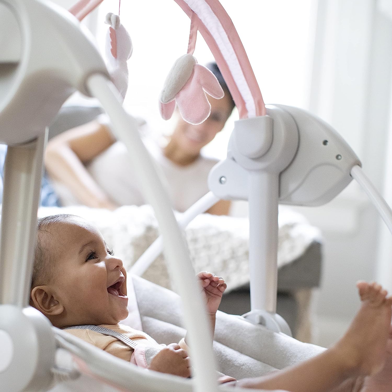 Ingenuity Soothe 'n Delight Compact Portable 6-Speed Plush Baby Swing with Music, Folds Easy, 0-9 Months 6-20 lbs (Cozy Kingdom)