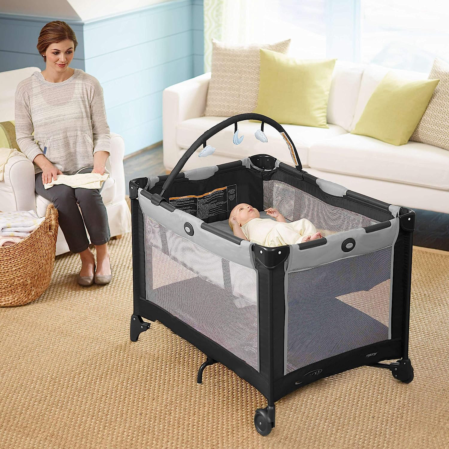 Pack 'N Play On The Go Playard, Kagen