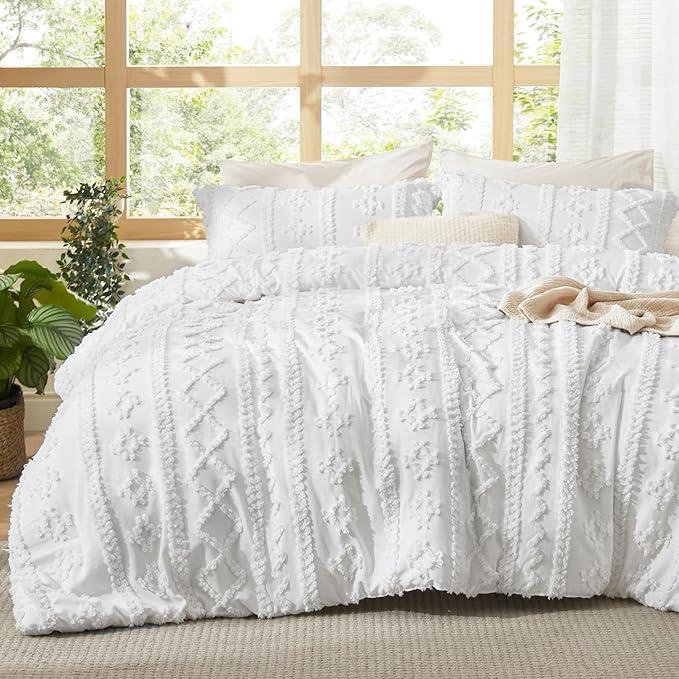 Bedsure Tufted Boho Comforter Set  - Boho Bed Set, GentleSoft 3 Pieces Farmhouse Shabby Chic Embroidery Bedding, Gifts for Woman, Soft Jacquard  Comforter for All Seasons